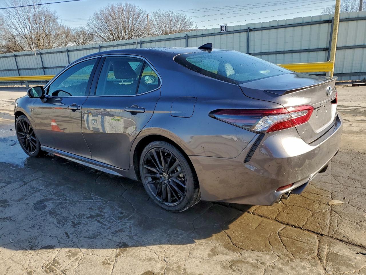 2021 TOYOTA CAMRY XSE photo 4