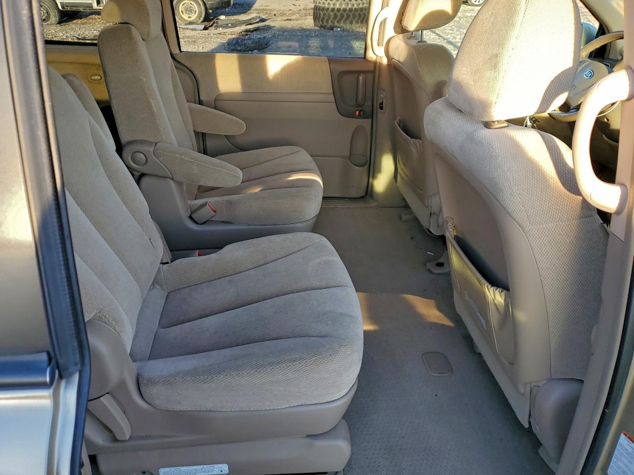 2006 KIA SEDONA EX photo 11