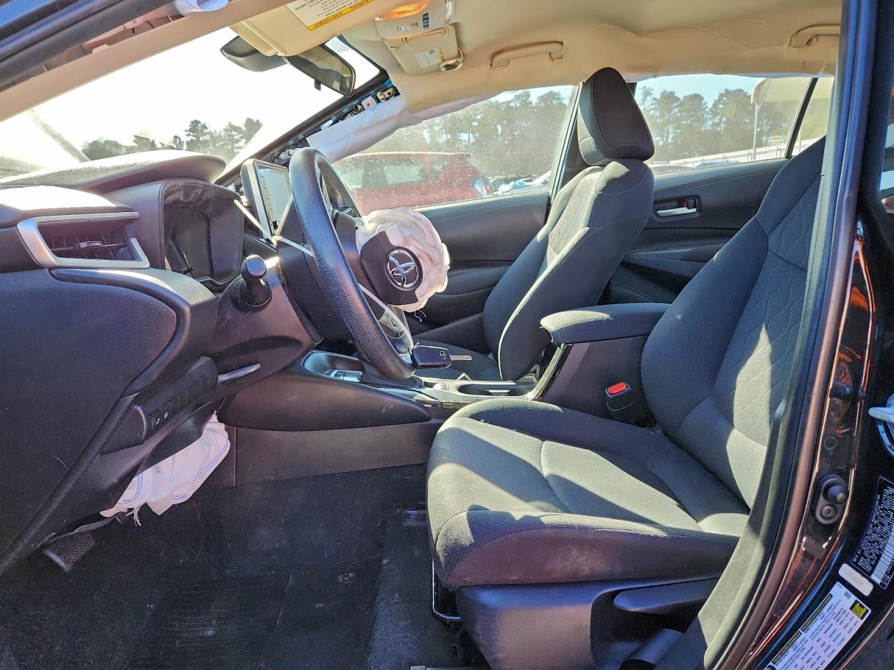2021 TOYOTA COROLLA LE photo 7
