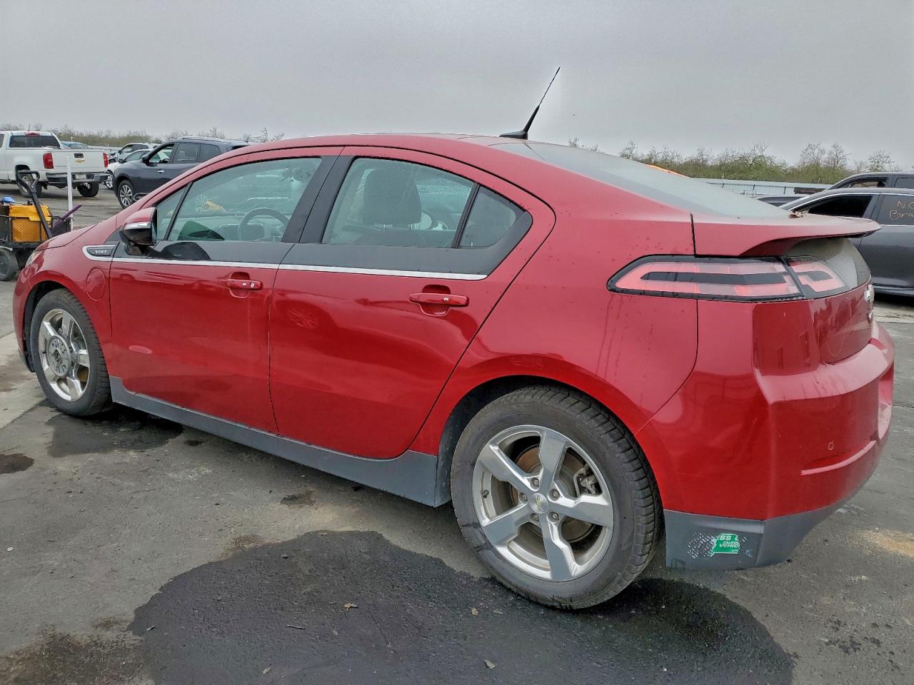 2013 CHEVROLET VOLT photo 2