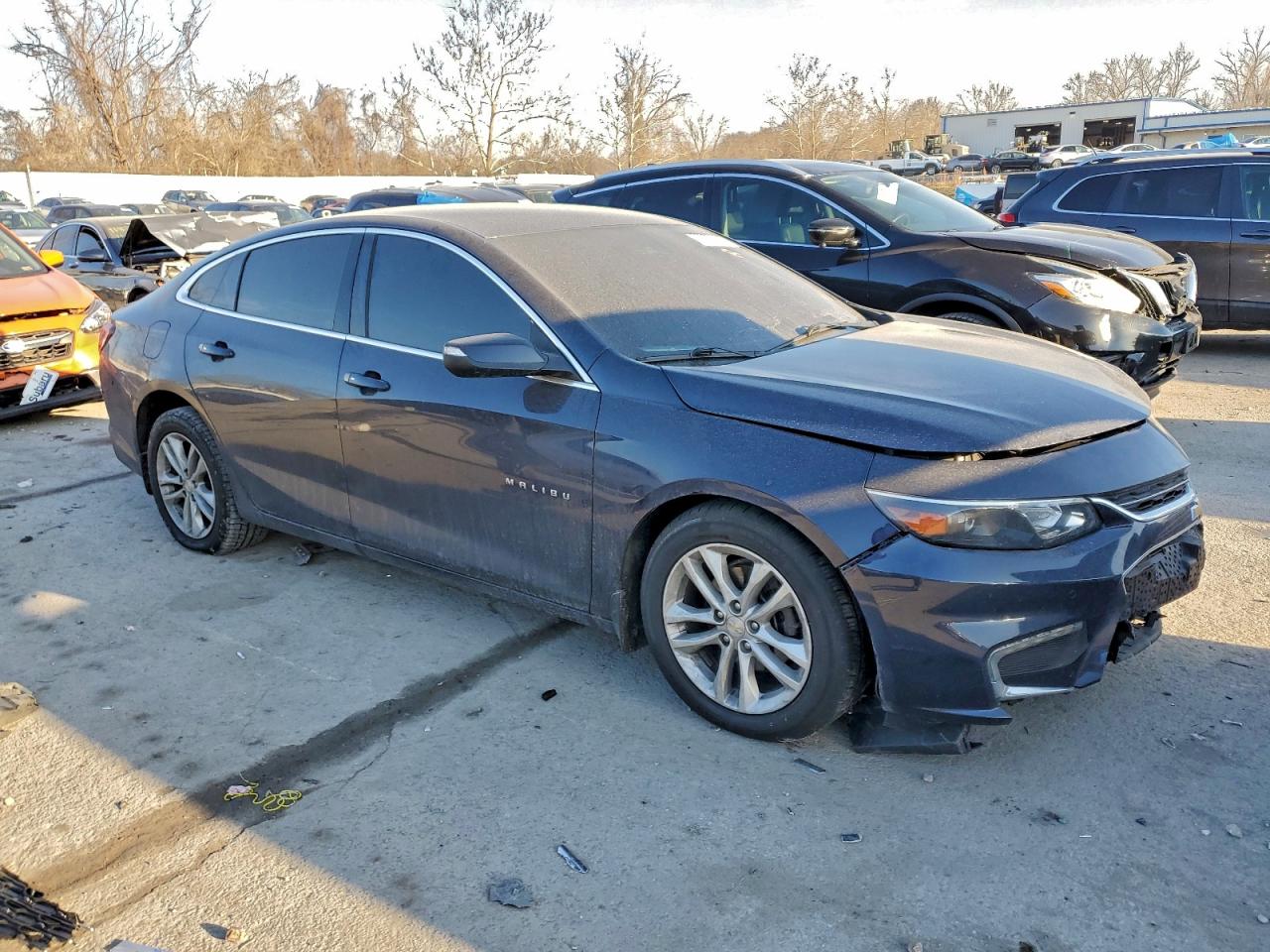 2016 CHEVROLET MALIBU LT photo 4