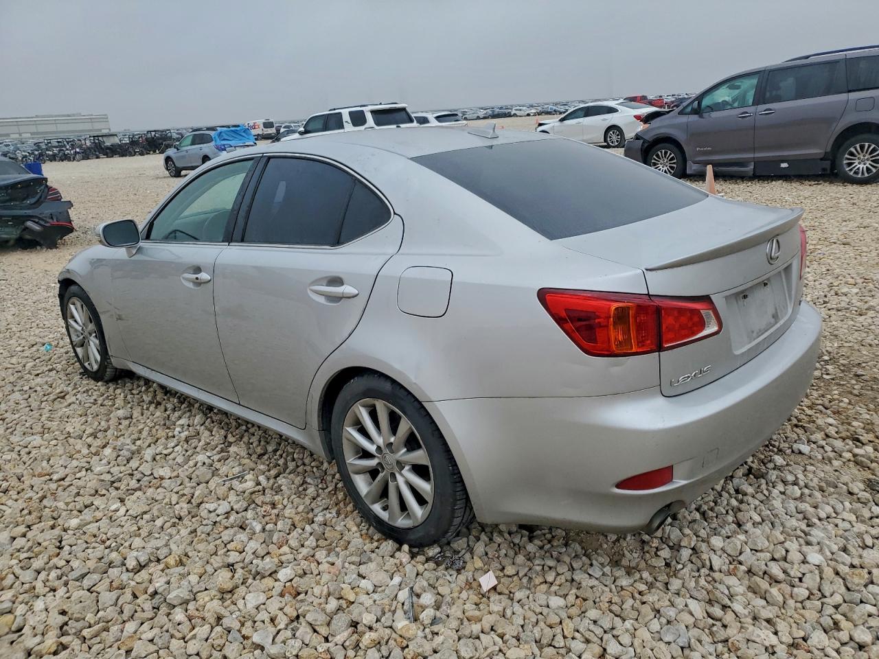 2010 LEXUS IS 250 photo 2