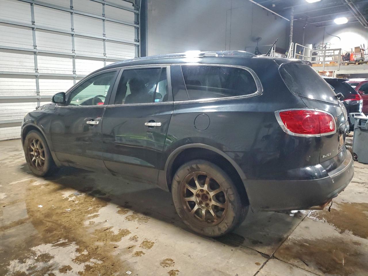 2011 BUICK ENCLAVE CXL photo 2