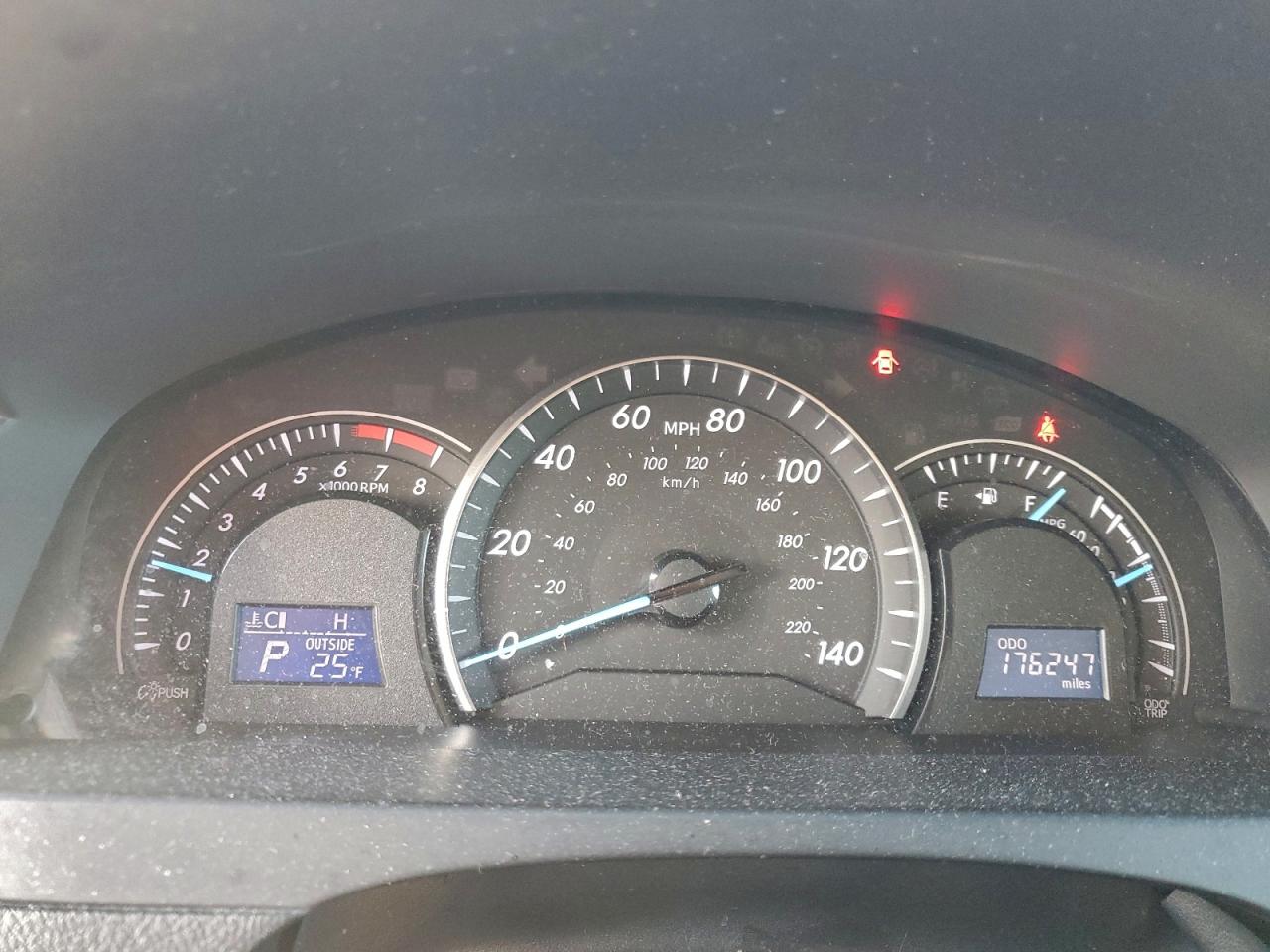 2012 TOYOTA CAMRY BASE photo 17