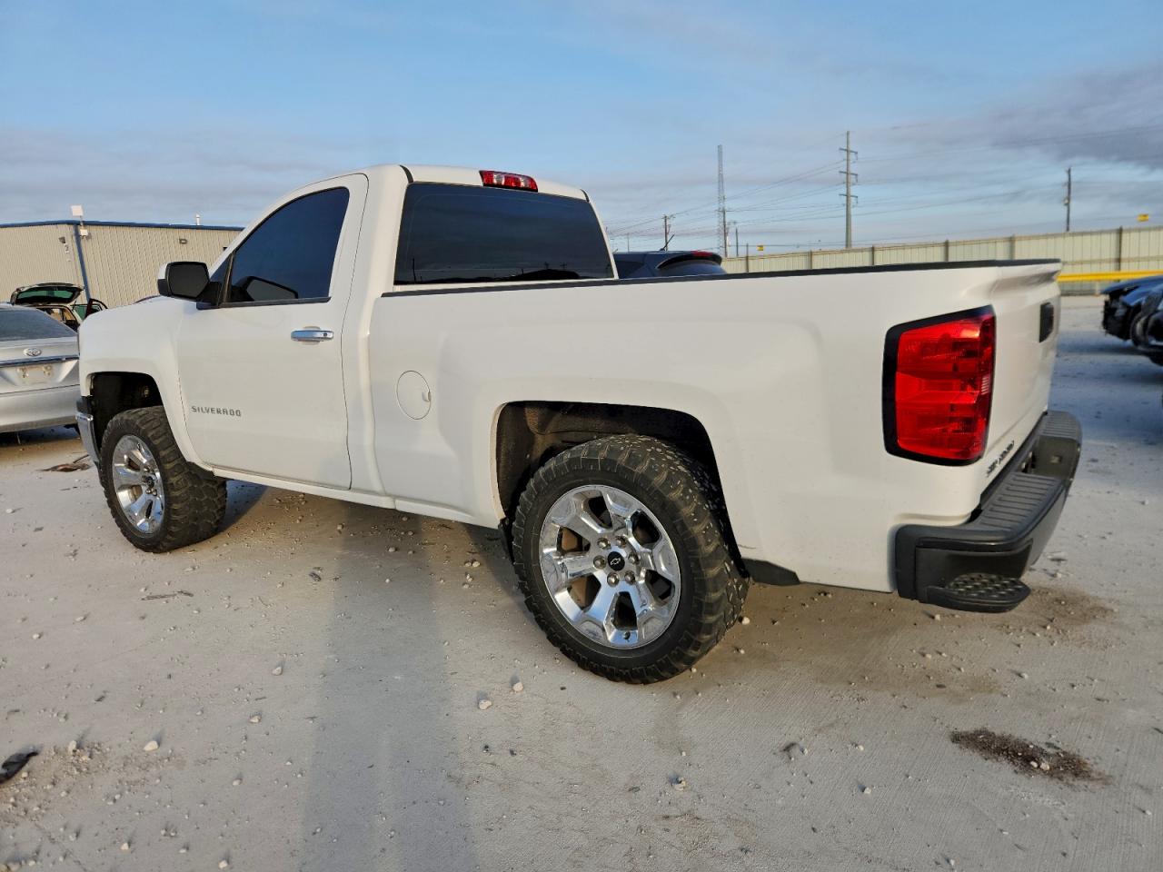 2014 CHEVROLET SILVERADO C1500 photo 4