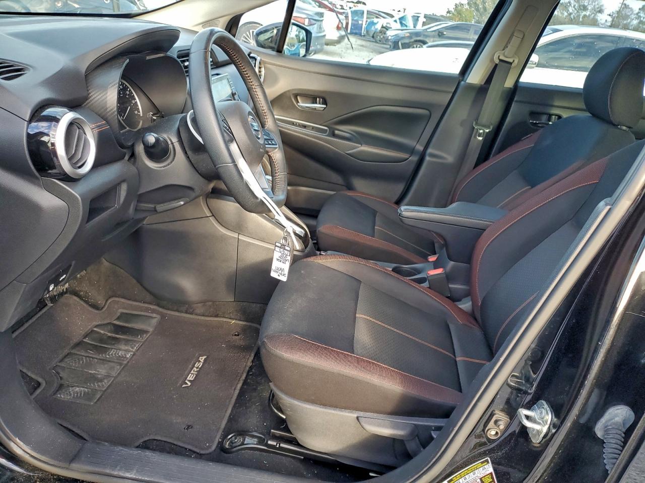 2020 NISSAN VERSA SR photo 7