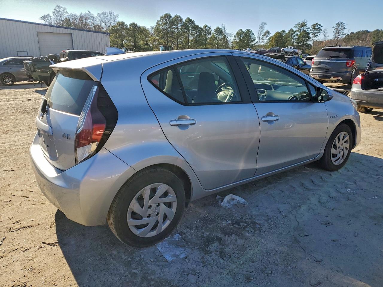 2015 TOYOTA PRIUS C photo 5