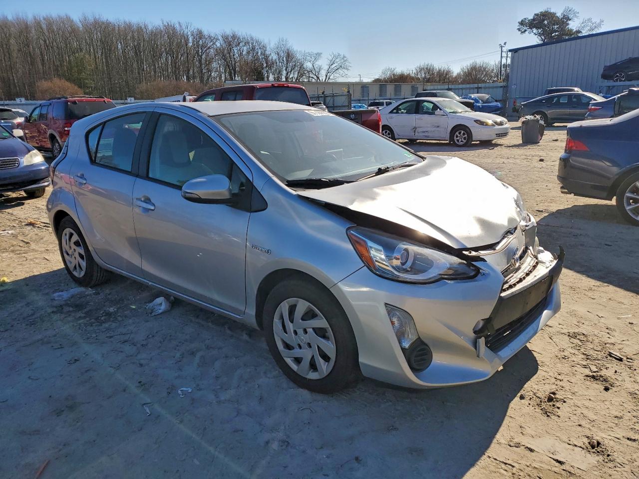 2015 TOYOTA PRIUS C photo 7