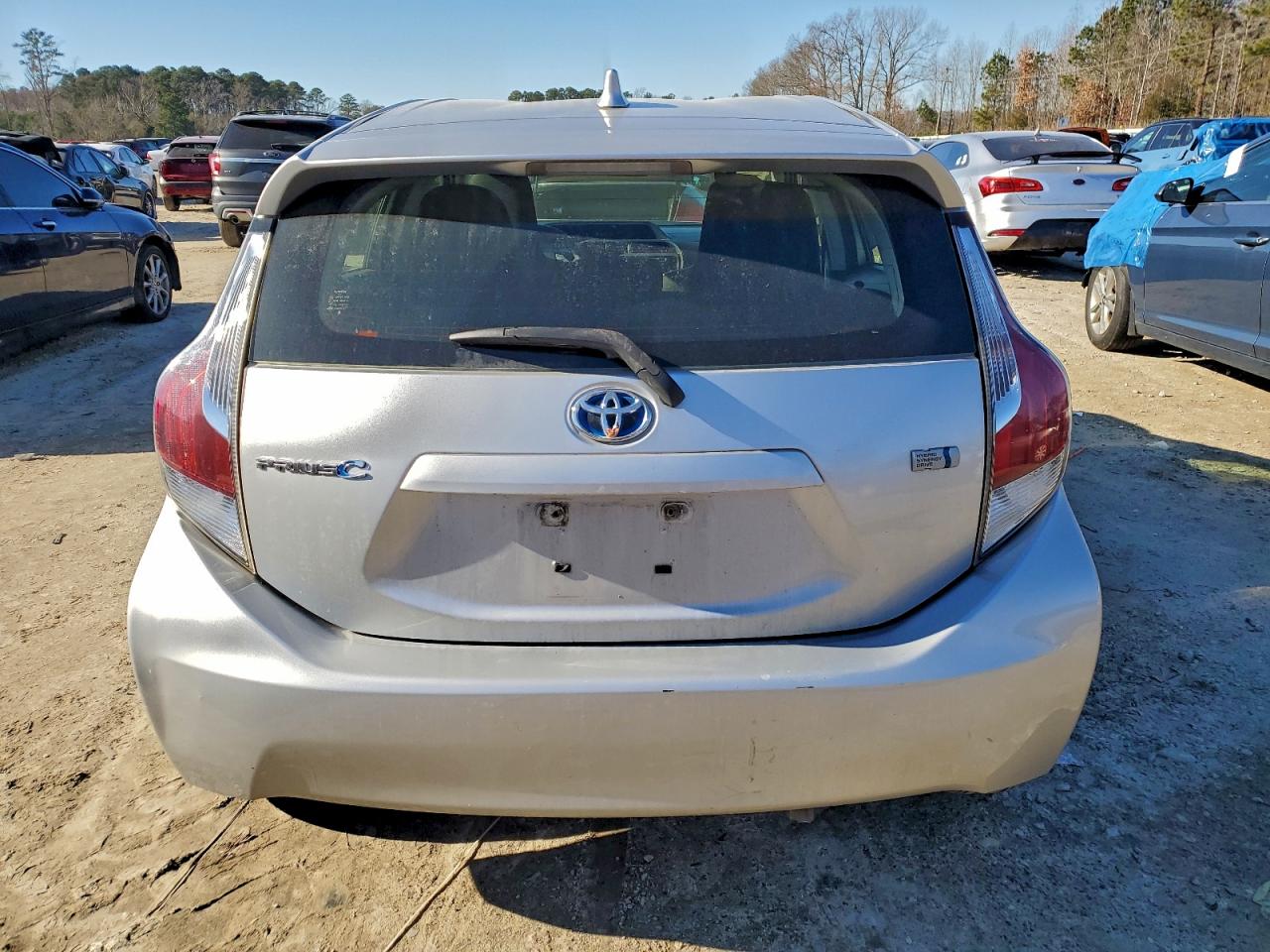 2015 TOYOTA PRIUS C photo 11