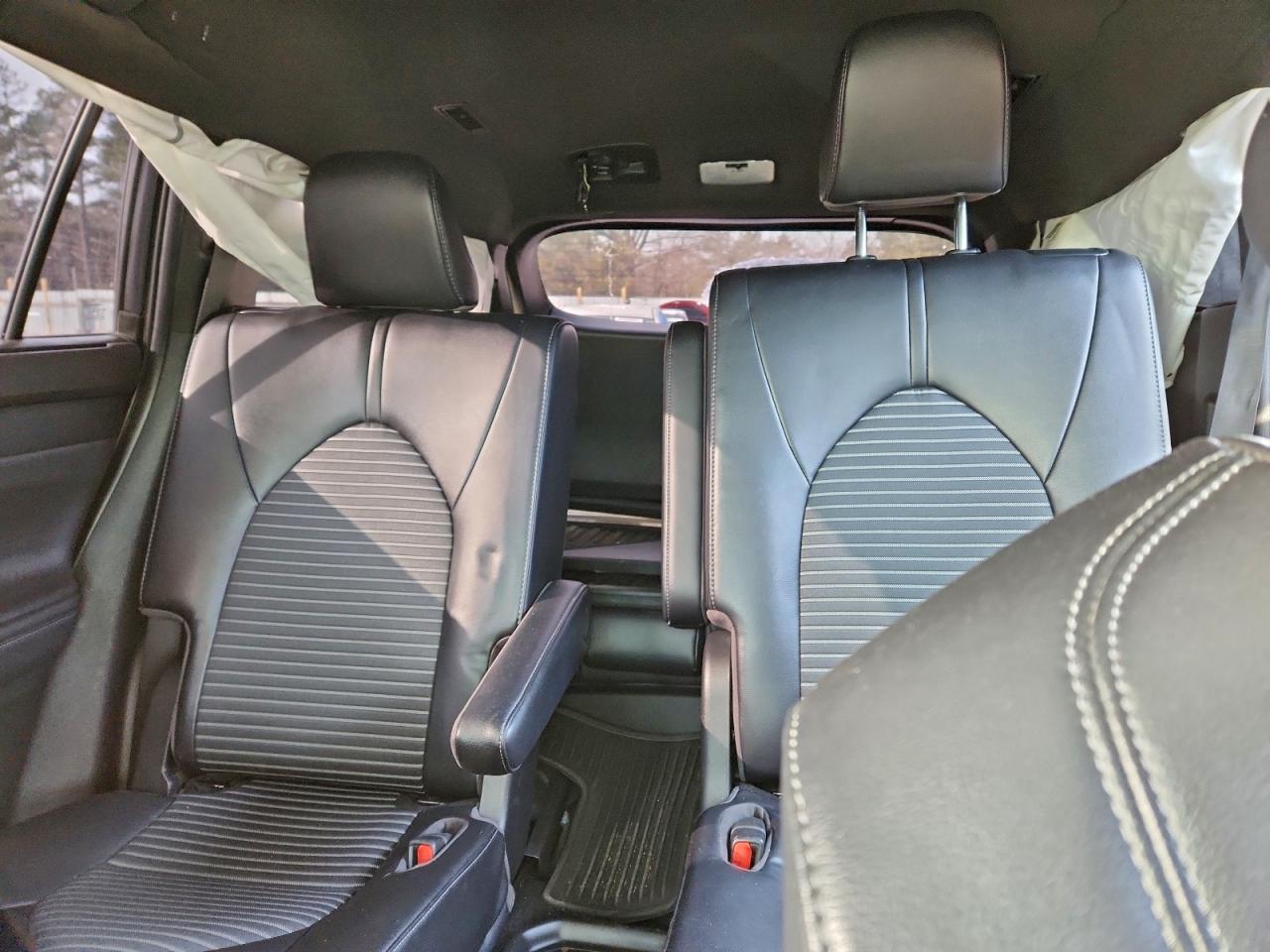 2022 TOYOTA HIGHLANDER XSE photo 10