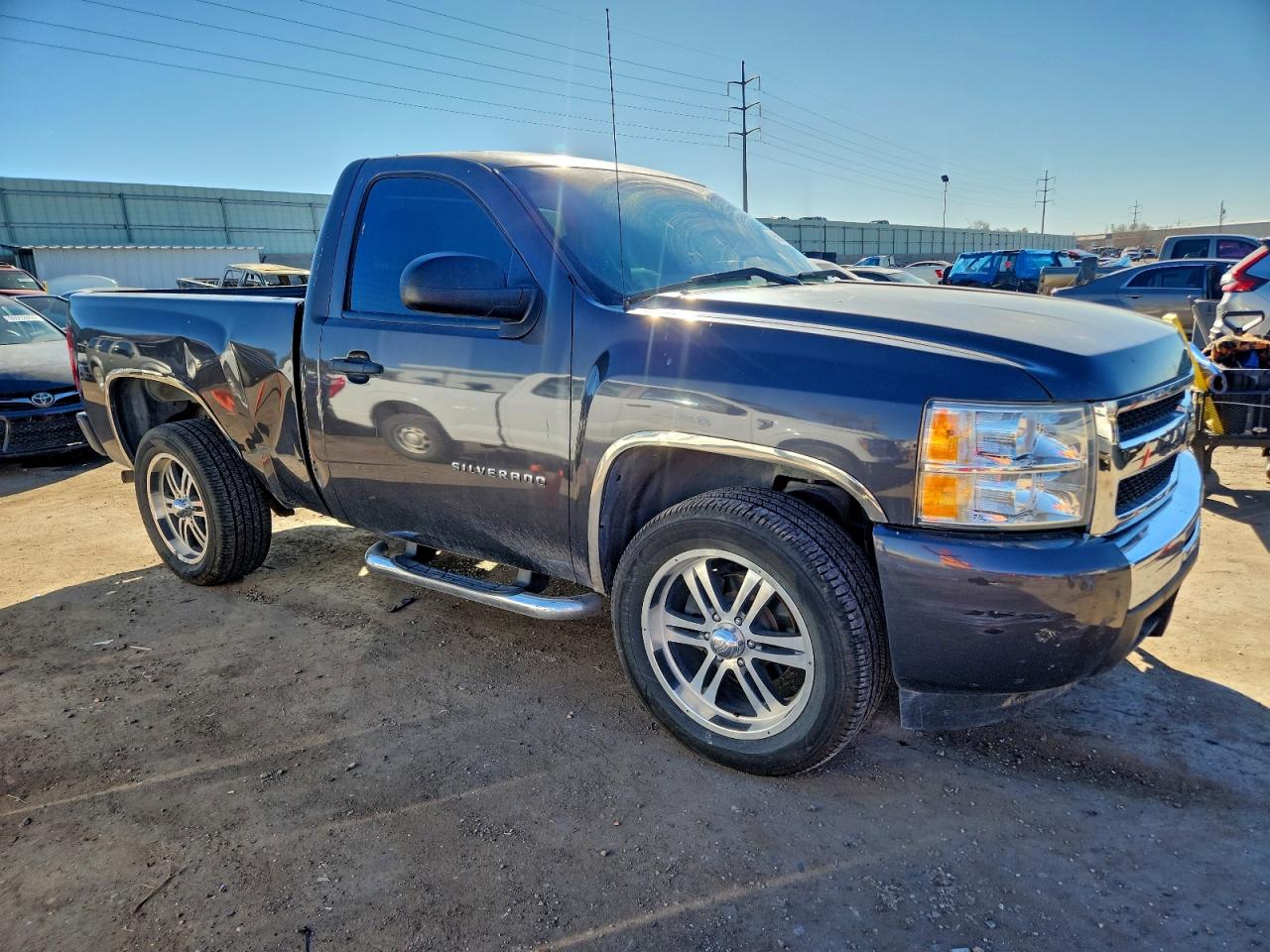 2010 CHEVROLET SILVERADO C1500 photo 4