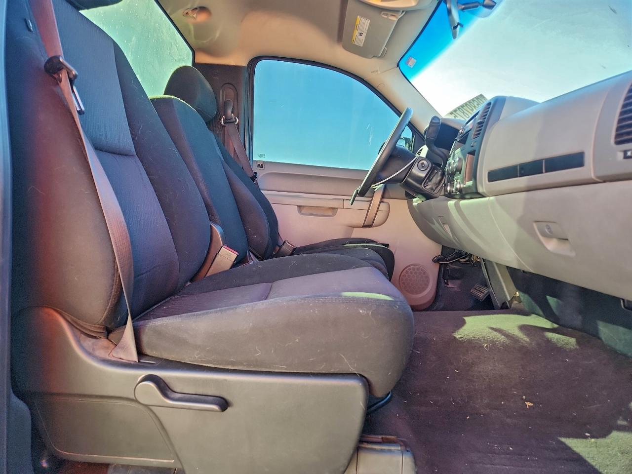 2010 CHEVROLET SILVERADO C1500 photo 10