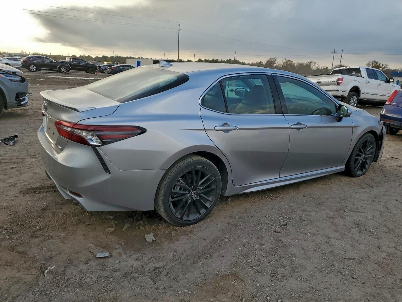 2024 TOYOTA CAMRY XSE photo 5