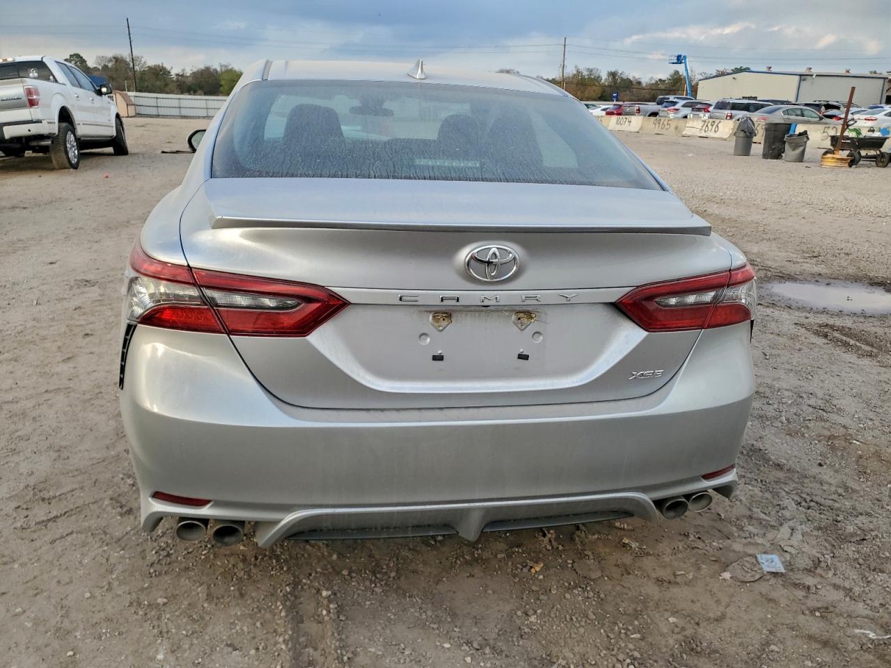 2024 TOYOTA CAMRY XSE photo 11