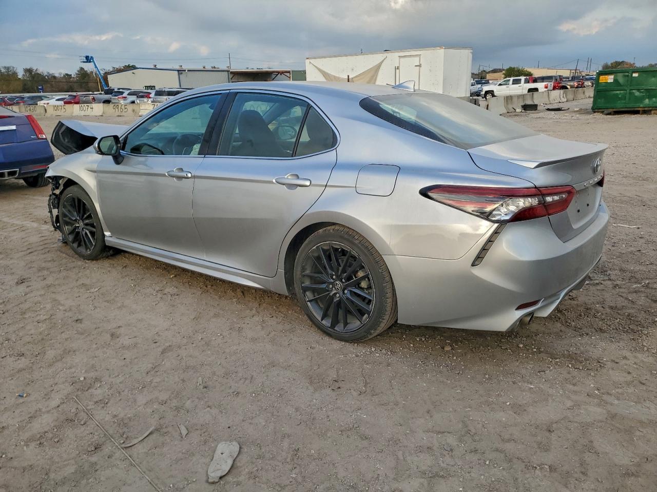 2024 TOYOTA CAMRY XSE photo 3
