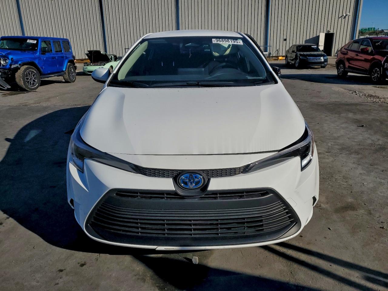 2025 TOYOTA COROLLA LE photo 5