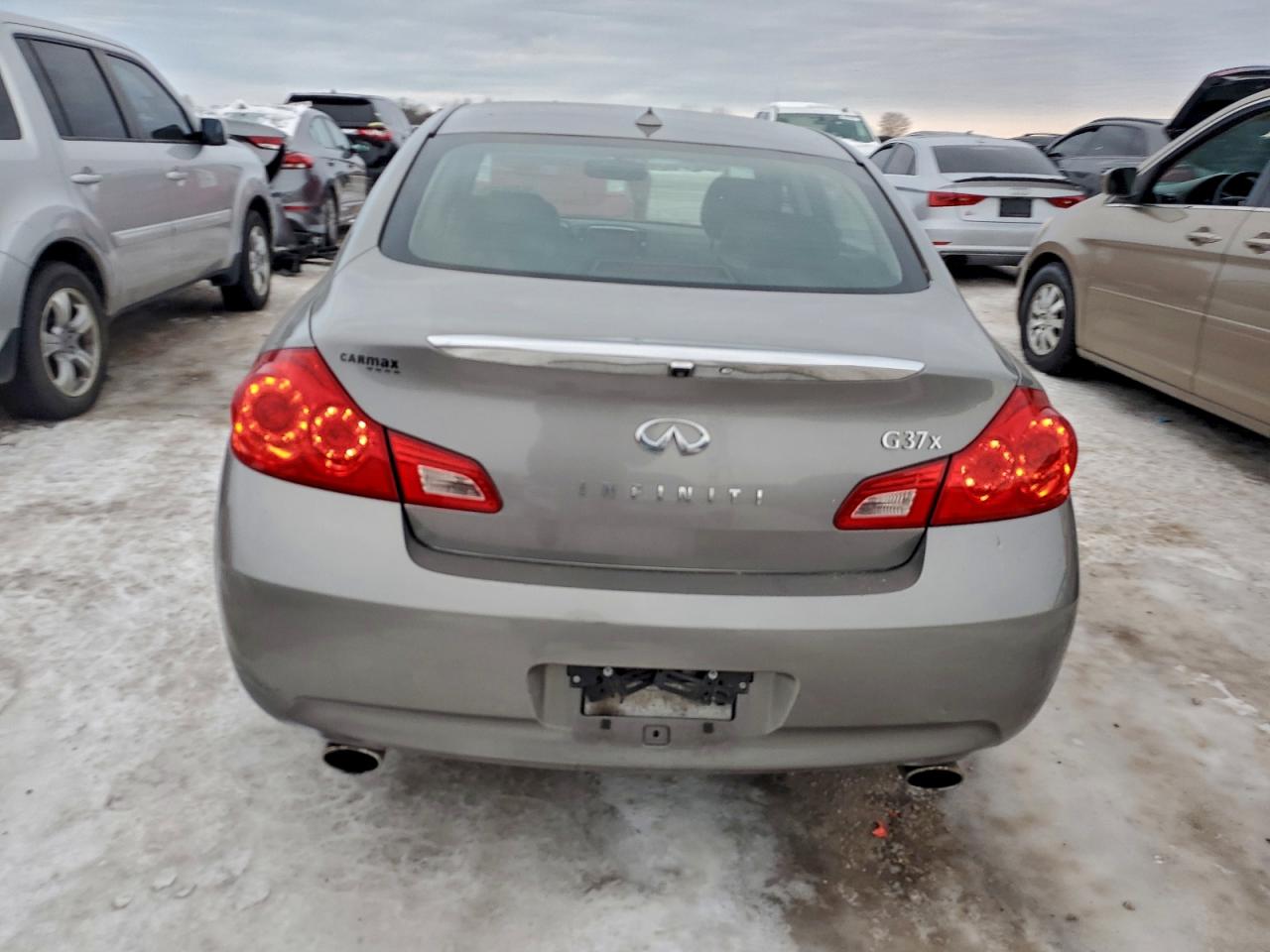 2009 INFINITI G37 photo 16