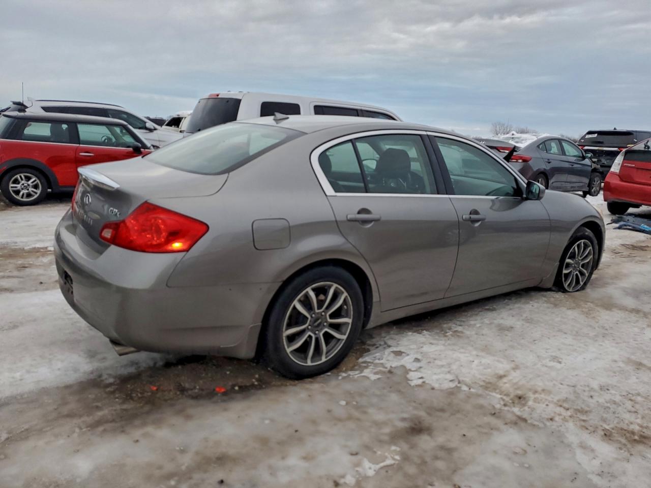 2009 INFINITI G37 photo 7