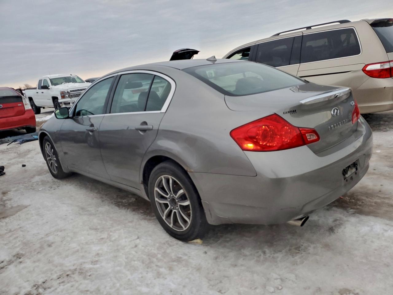 2009 INFINITI G37 photo 4