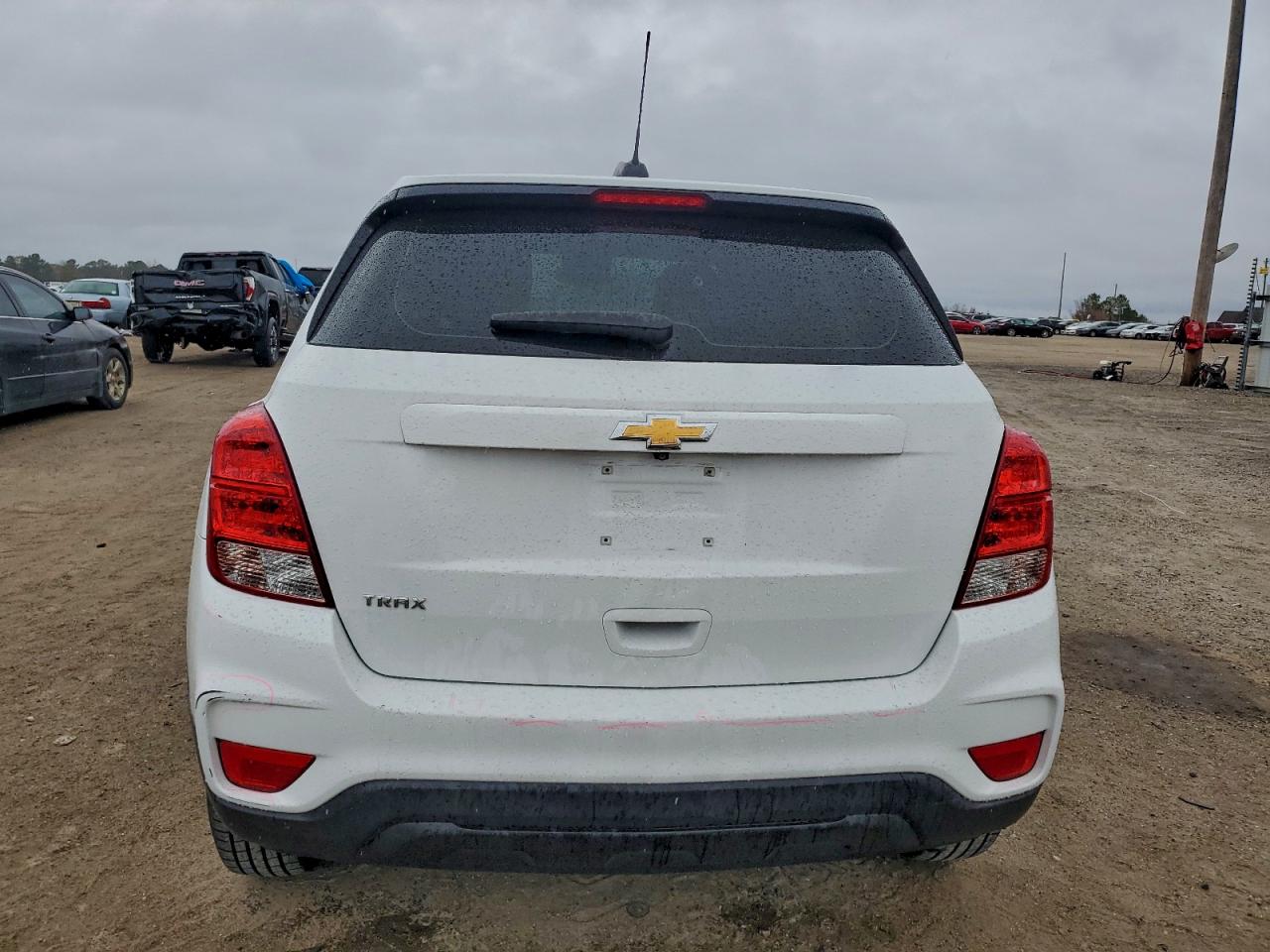 2018 CHEVROLET TRAX LS photo 11