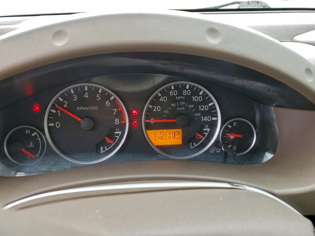 2011 NISSAN FRONTIER S photo 9
