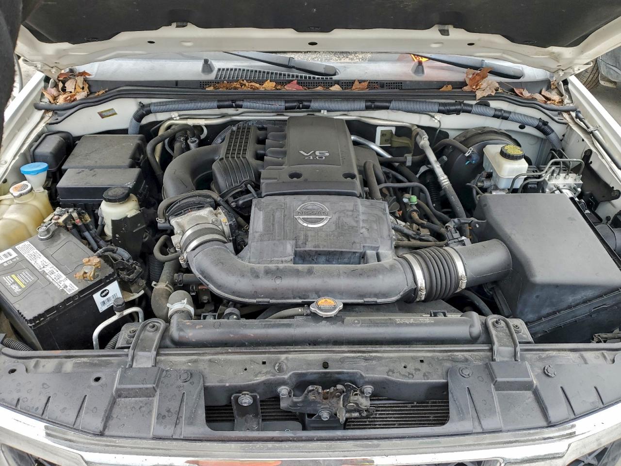 2011 NISSAN FRONTIER S photo 11