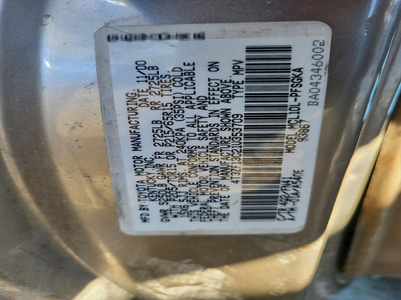 2001 TOYOTA SIENNA LE photo 25