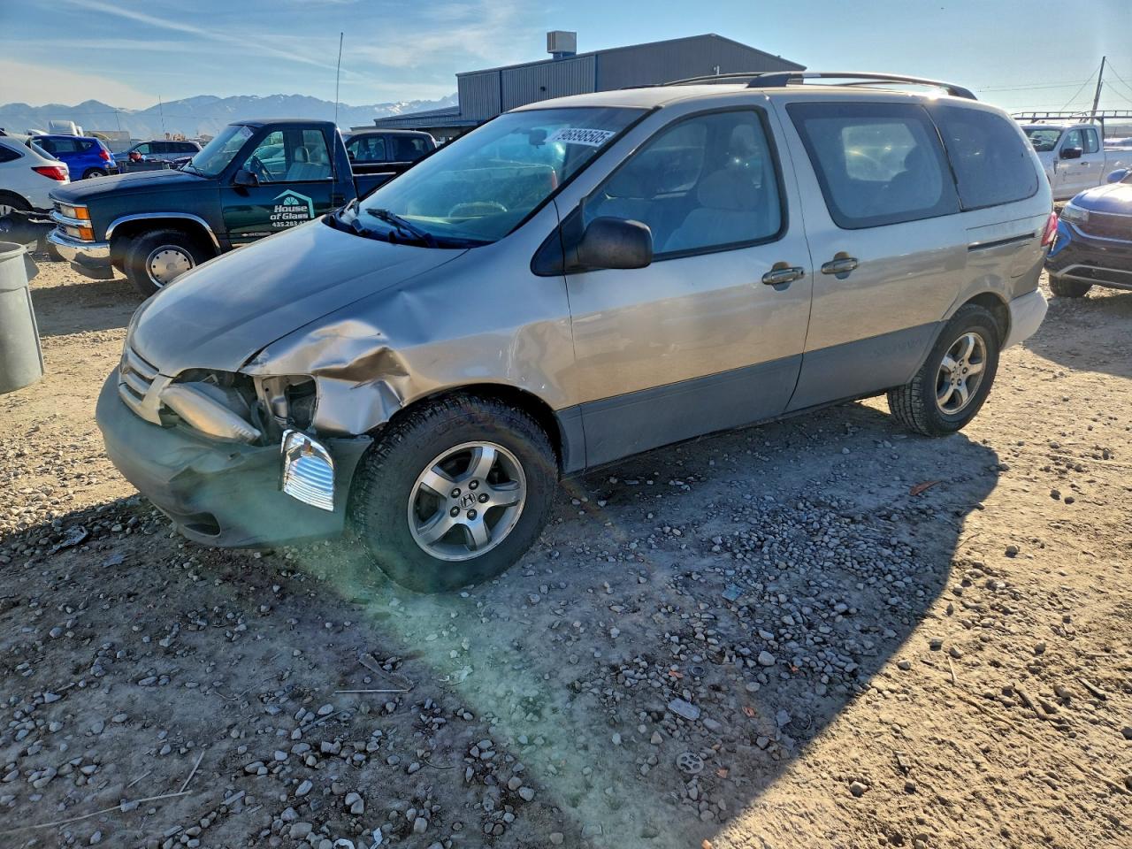 2001 TOYOTA SIENNA
