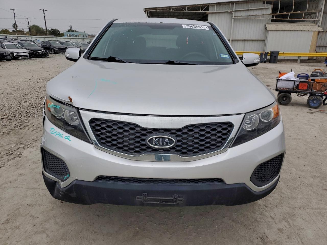 2013 KIA SORENTO LX photo 9