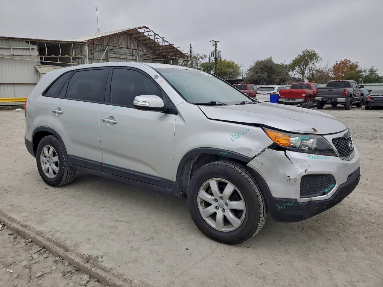 2013 KIA SORENTO LX photo 7