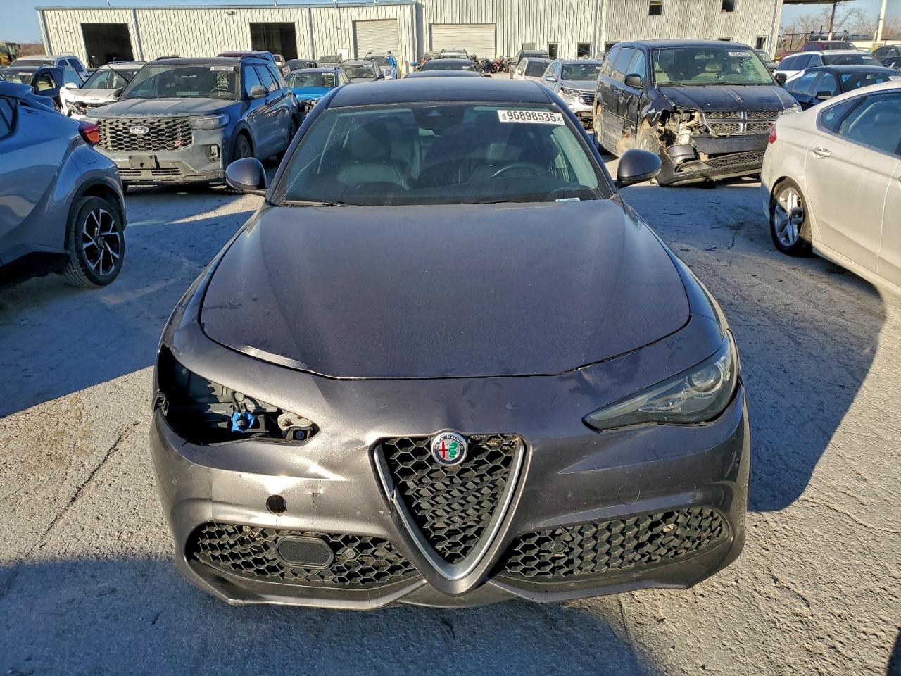 2018 ALFA ROMEO GIULIA TI Q4 photo 9