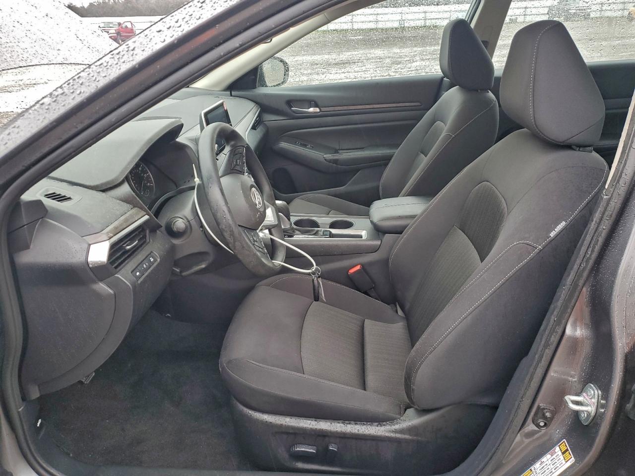 2025 NISSAN ALTIMA SV photo 13