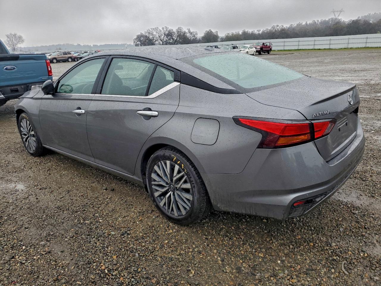2025 NISSAN ALTIMA SV photo 3