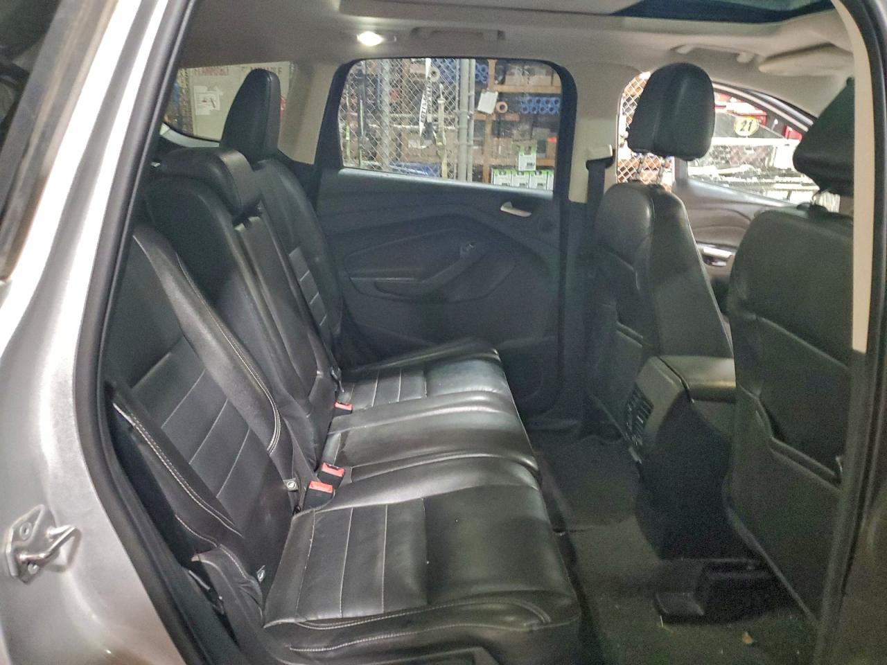 2015 FORD ESCAPE SE photo 11