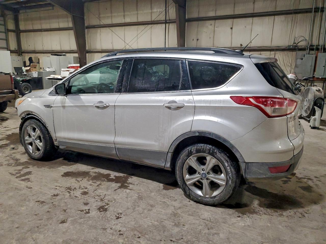 2015 FORD ESCAPE SE photo 2