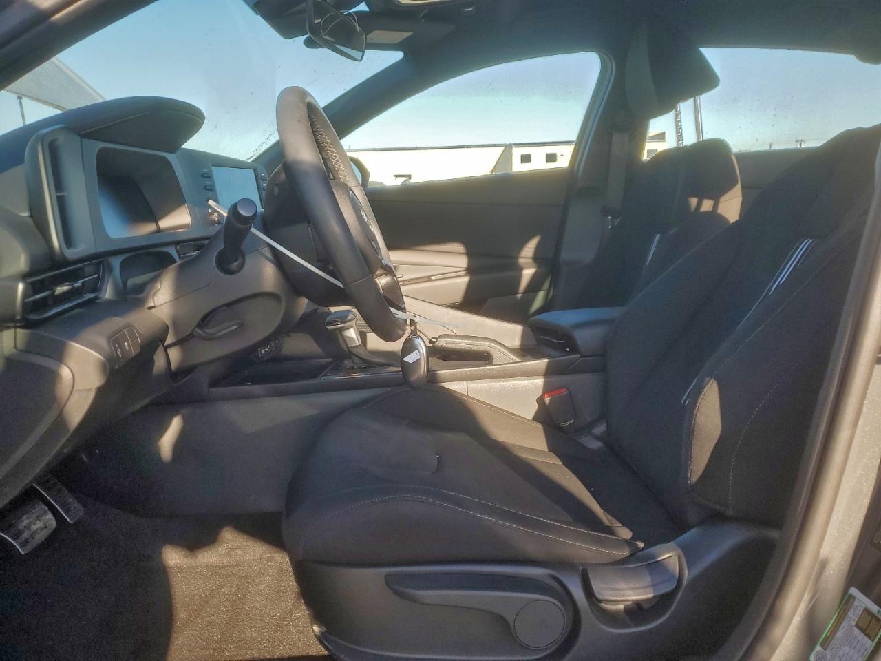 2025 HYUNDAI ELANTRA SEL SPORT photo 7