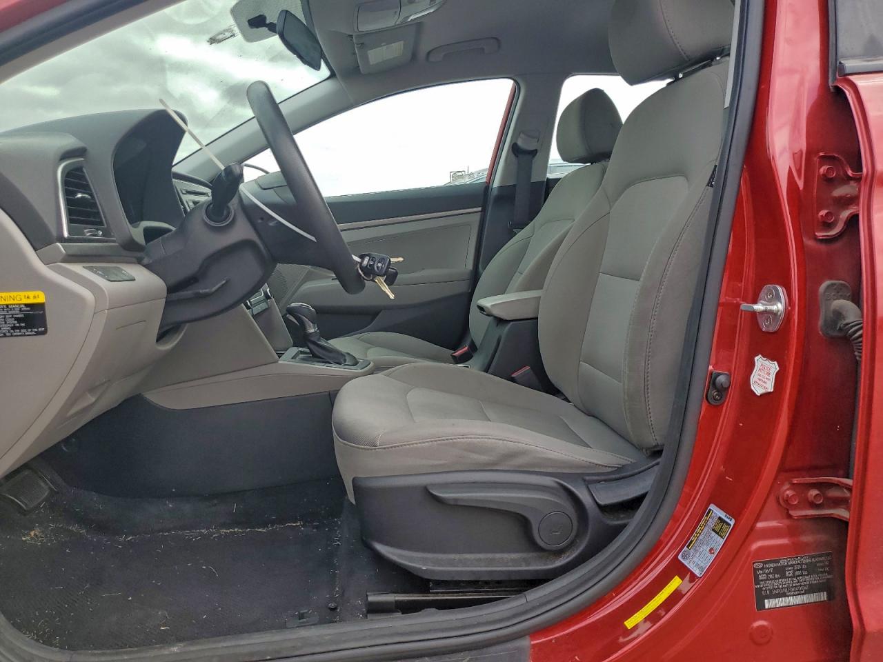2017 HYUNDAI ELANTRA SE photo 13