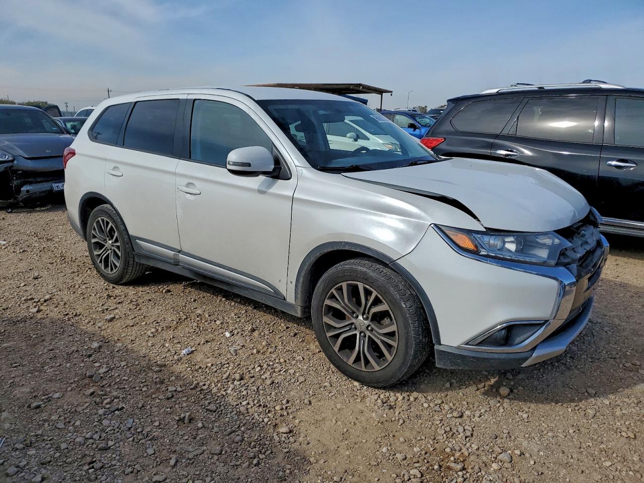 2016 MITSUBISHI OUTLANDER SE photo 4