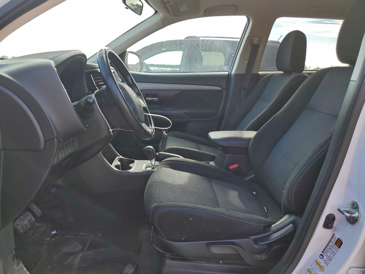 2016 MITSUBISHI OUTLANDER SE photo 7