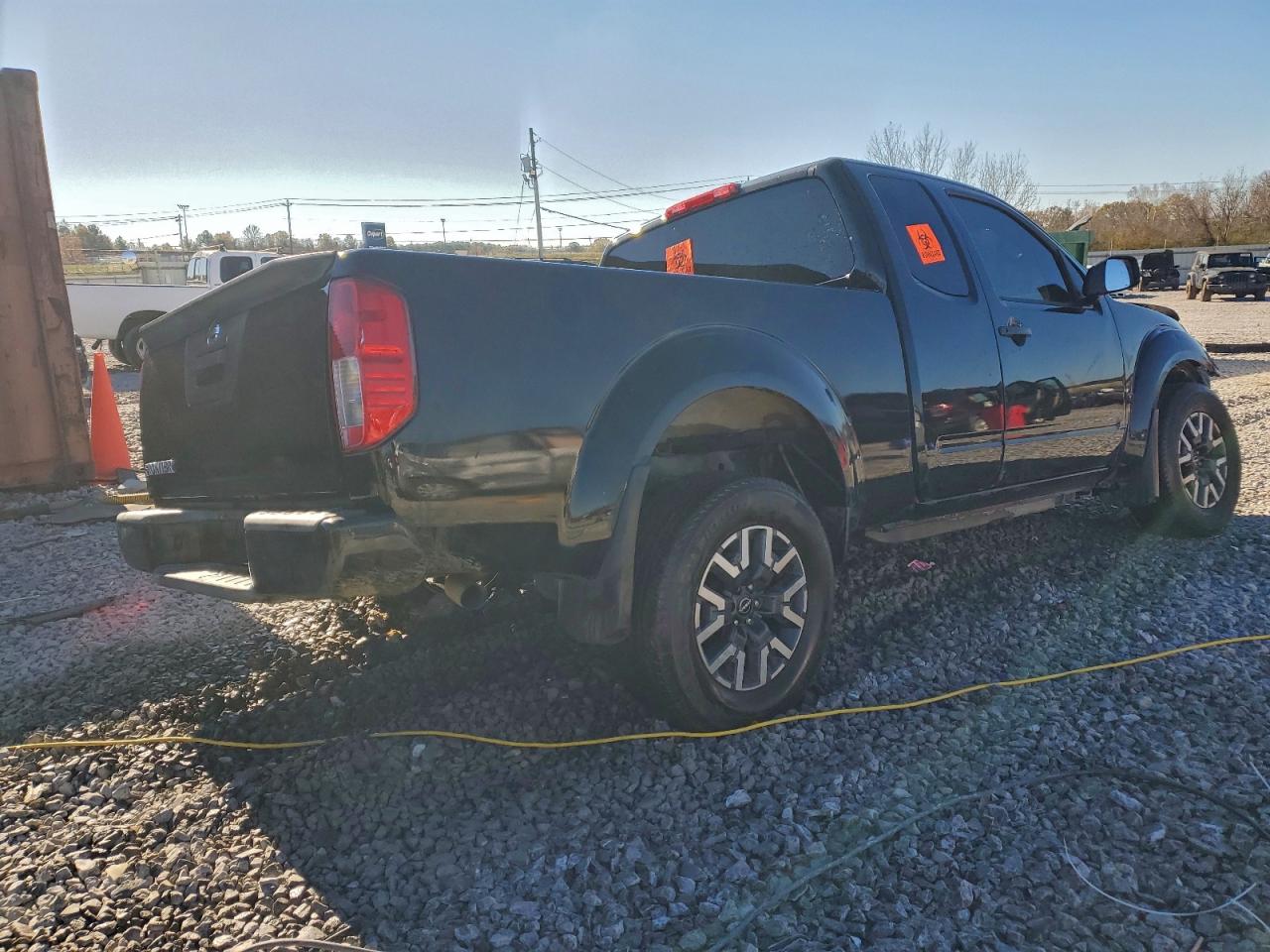 2018 NISSAN FRONTIER S photo 5