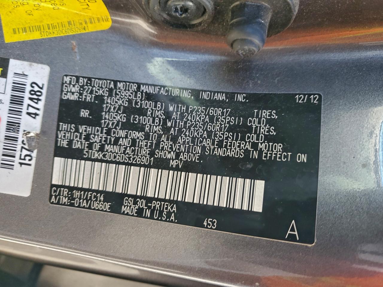 2013 TOYOTA SIENNA LE photo 25