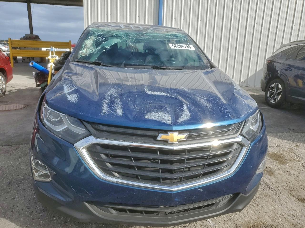 2021 CHEVROLET EQUINOX LT photo 5