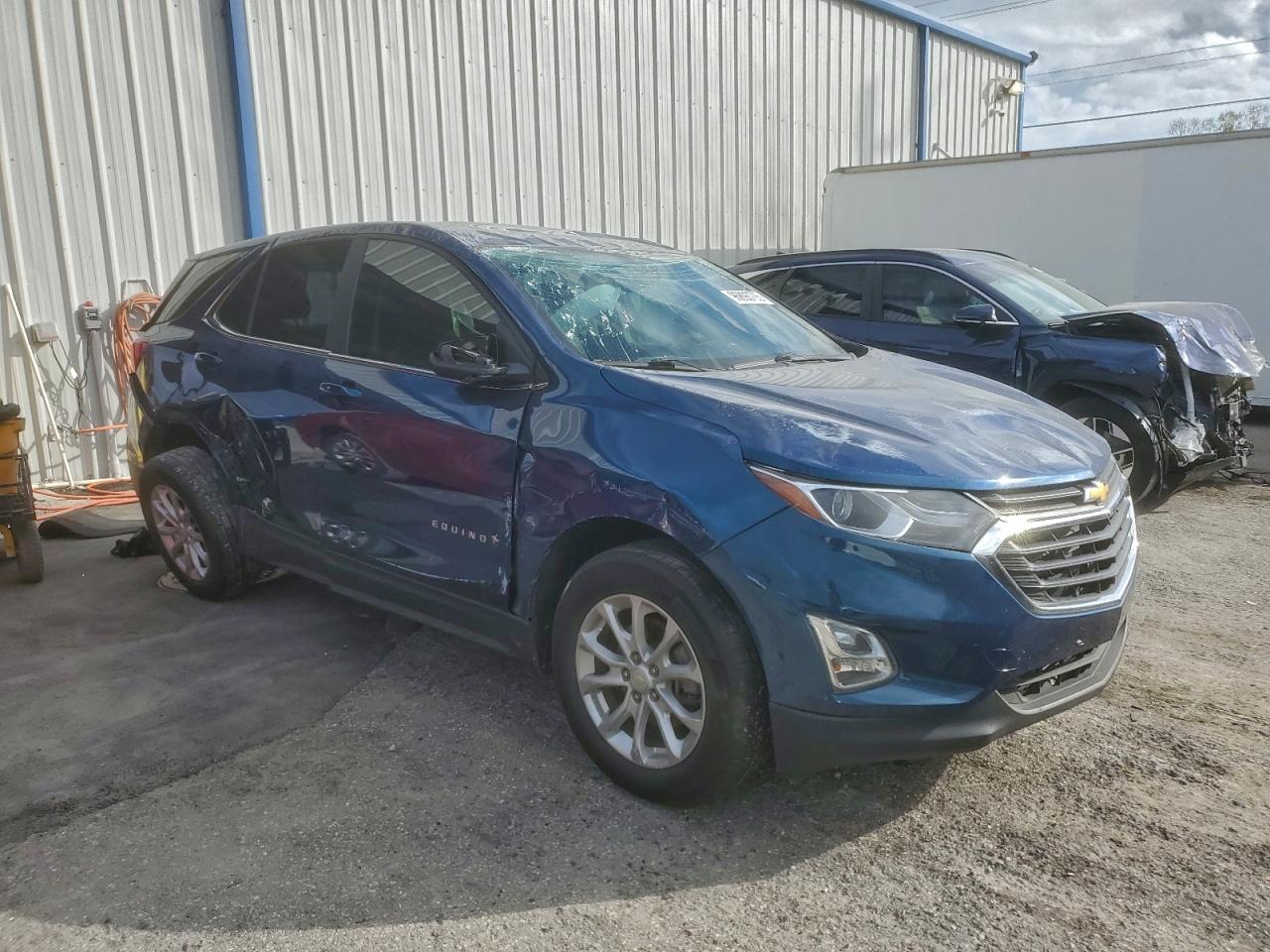 2021 CHEVROLET EQUINOX LT photo 4