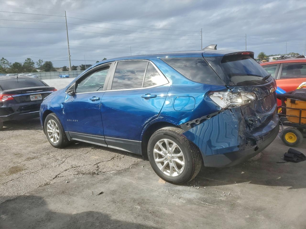 2021 CHEVROLET EQUINOX LT photo 2