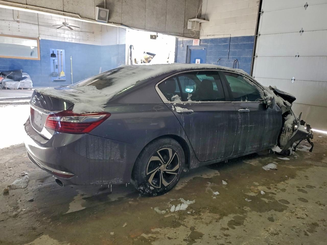 2016 HONDA ACCORD LX photo 3