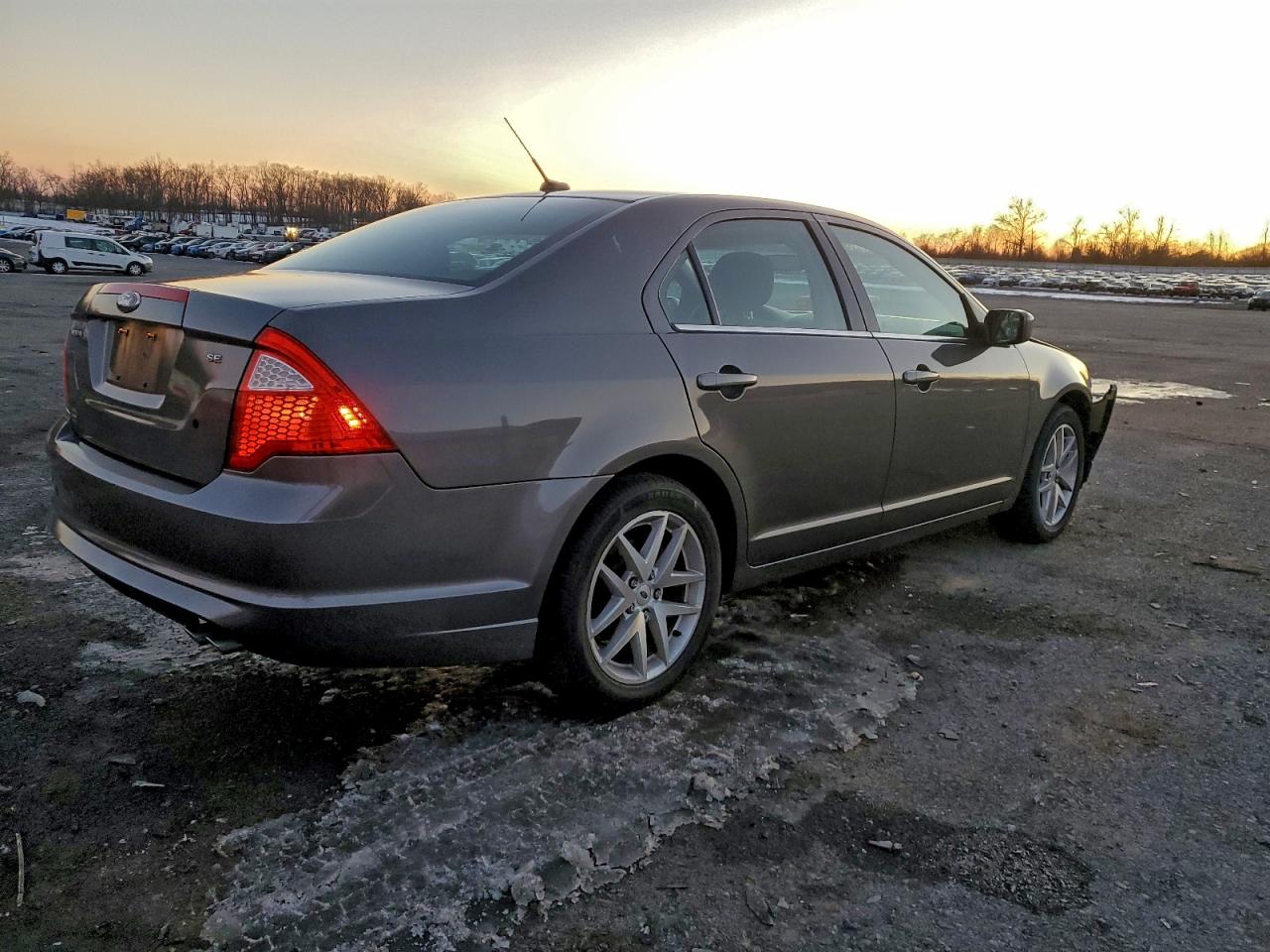 2012 FORD FUSION SE photo 3