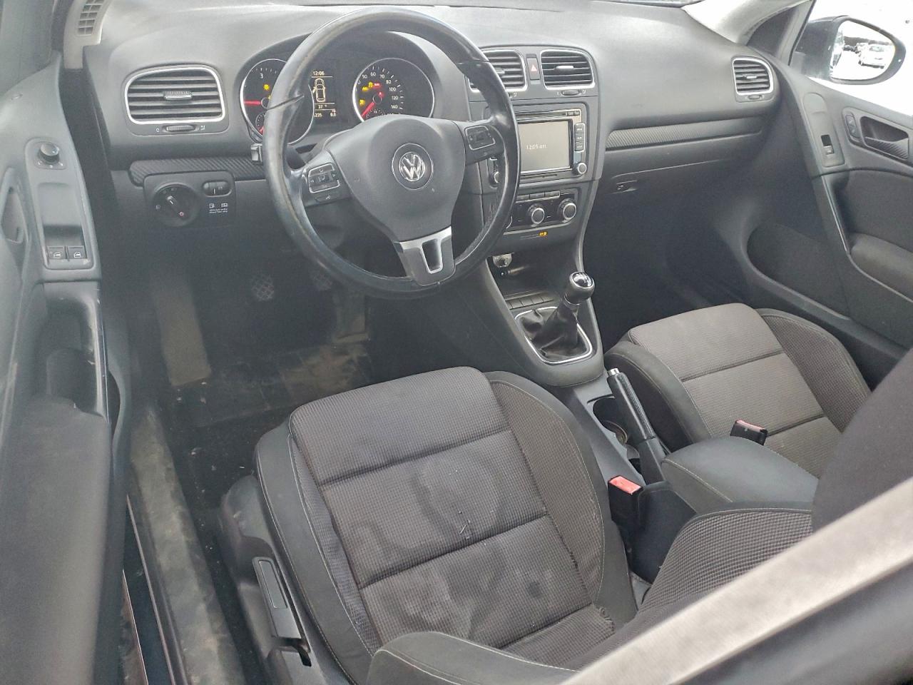 2011 VOLKSWAGEN GOLF photo 15