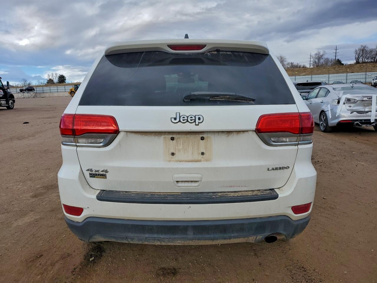 2014 JEEP GRAND CHEROKEE LAREDO photo 11