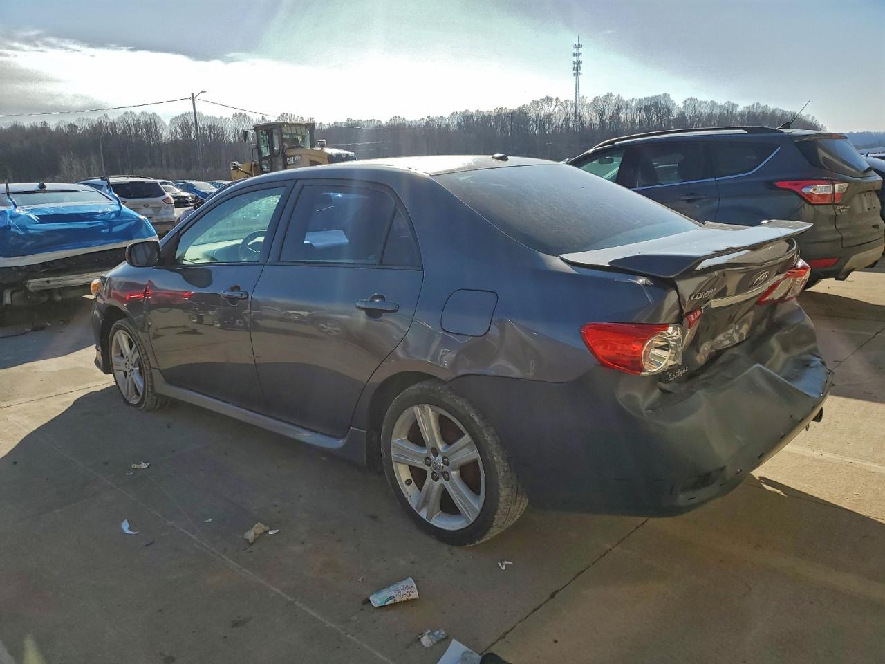 2013 TOYOTA COROLLA photo 3