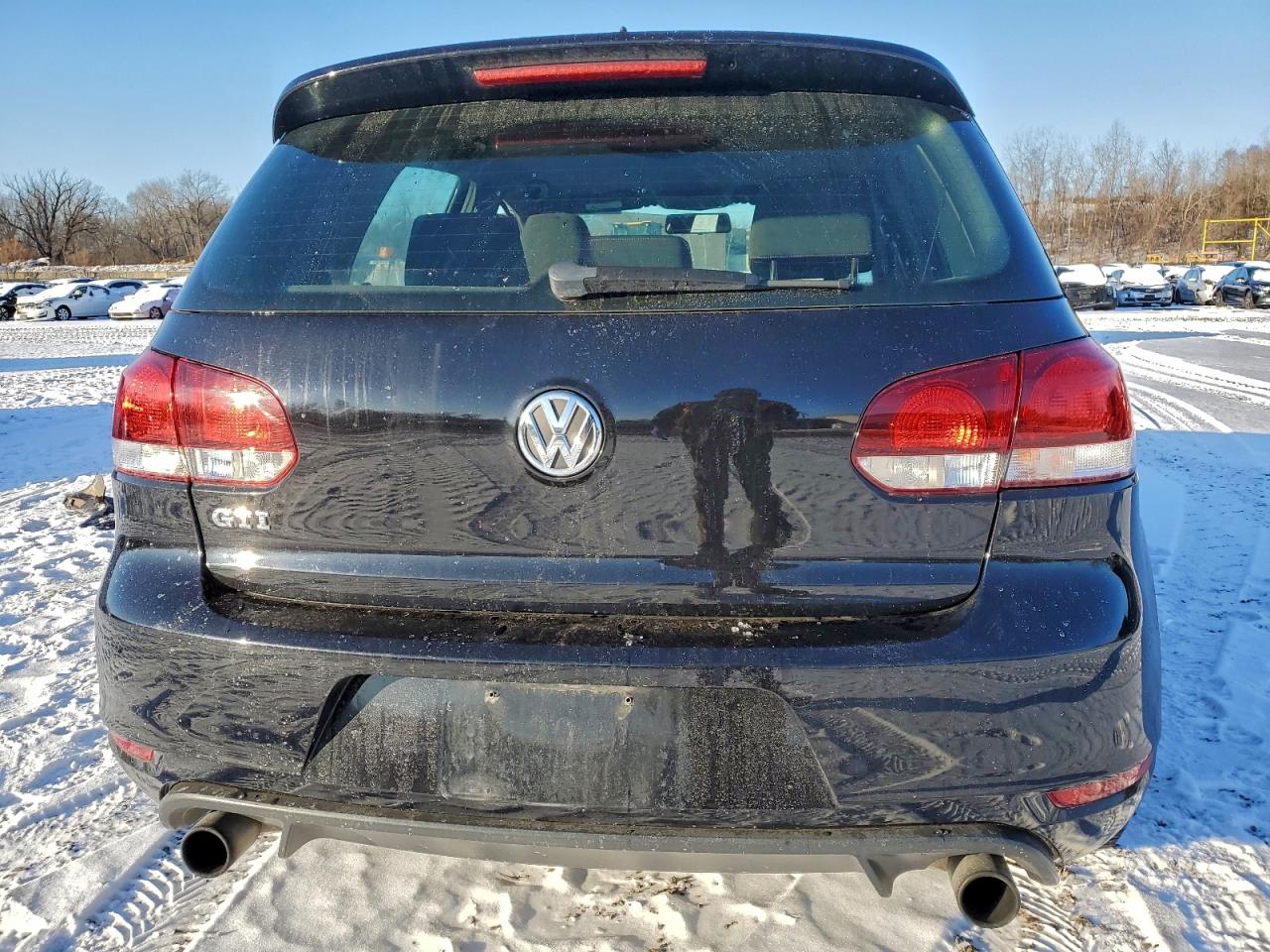 2013 VOLKSWAGEN GTI photo 11